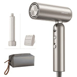 Görseli Galeri görüntüleyiciye yükleyin, Dreame Pocket saç kurutma makinesi ve aksesuarları, seyahat için ideal kompakt ve hafif tasarım.
